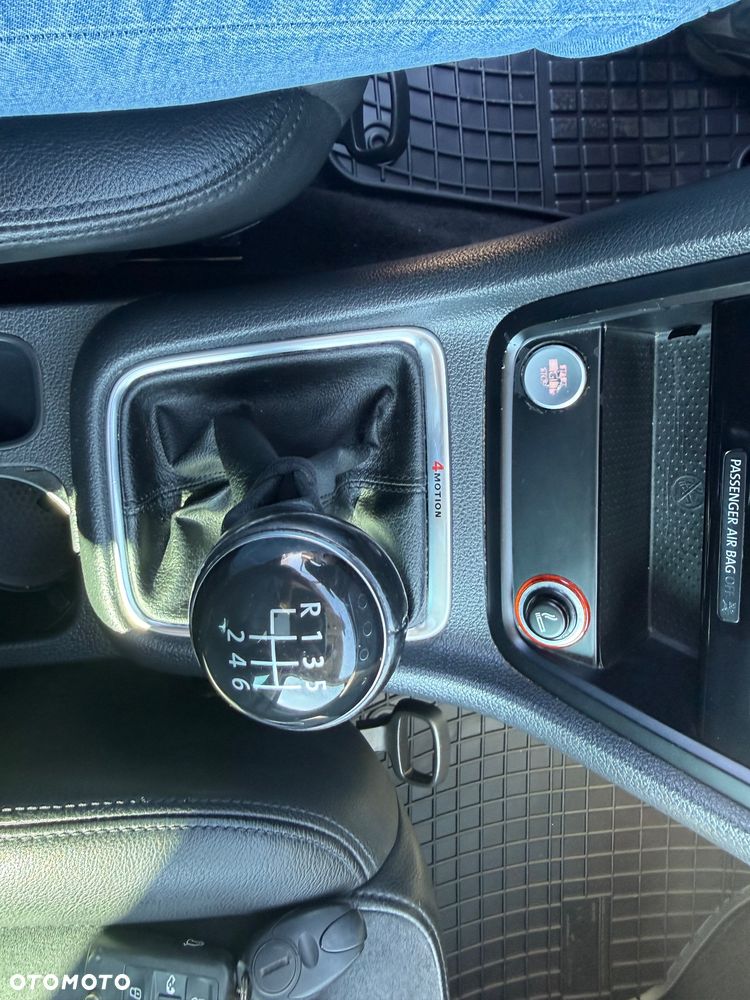 Volkswagen Sharan 2.0 TDI 4Motion BlueMotion Technology Highline - 23