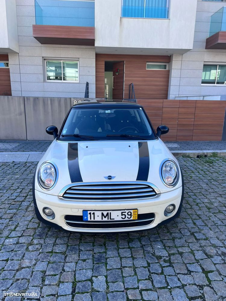 MINI 3 Portas Cooper D - 1