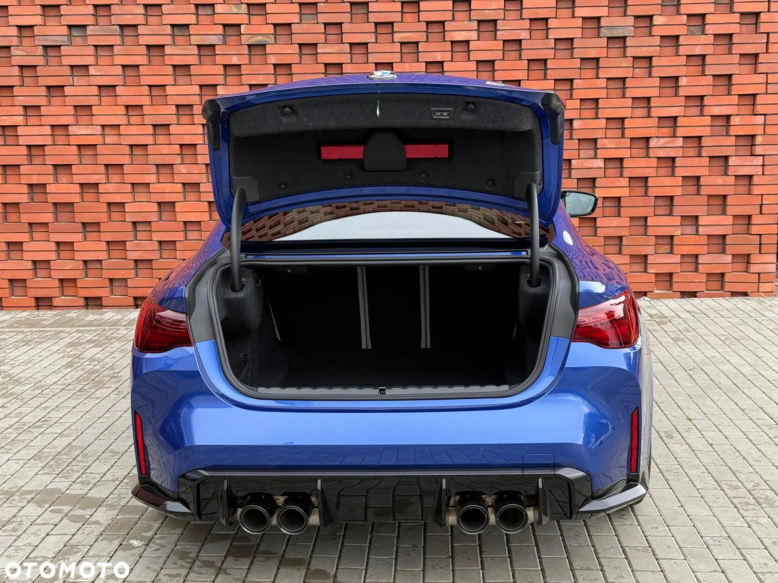 BMW M4 Competition M xDrive - 11