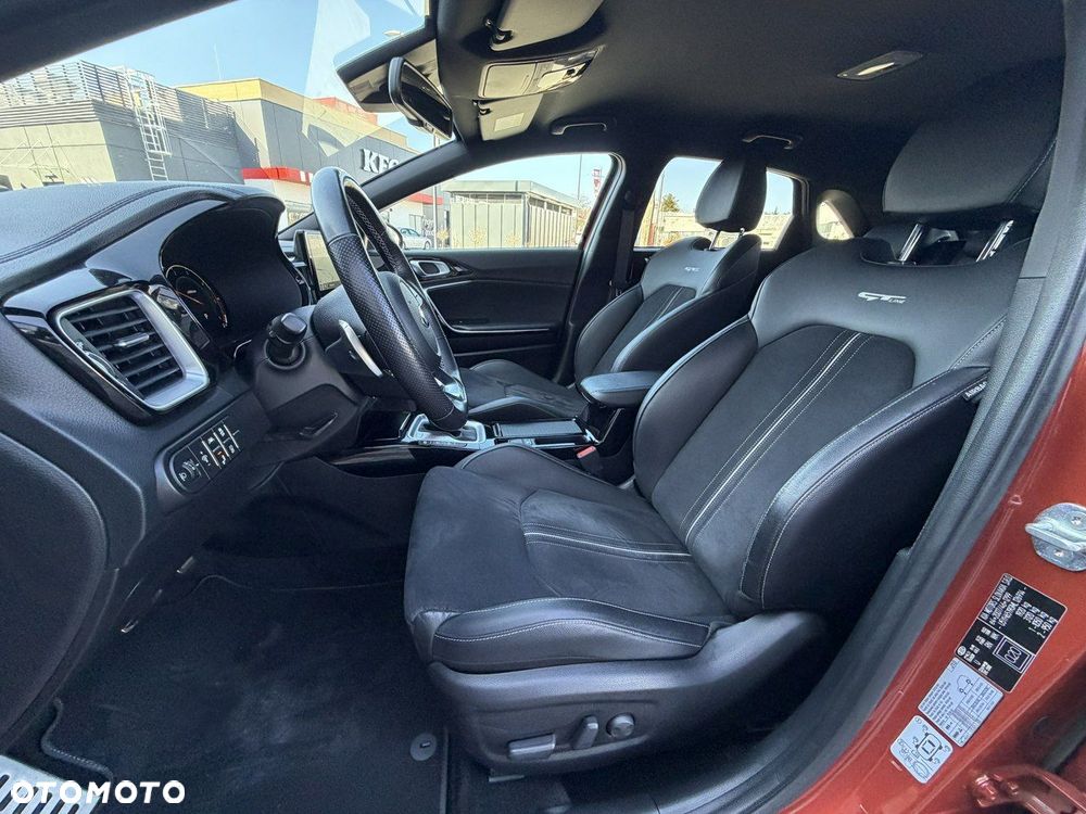 Kia Ceed 1.6 CRDi (48V Mild-Hybrid) DCT7 GT Line - 19