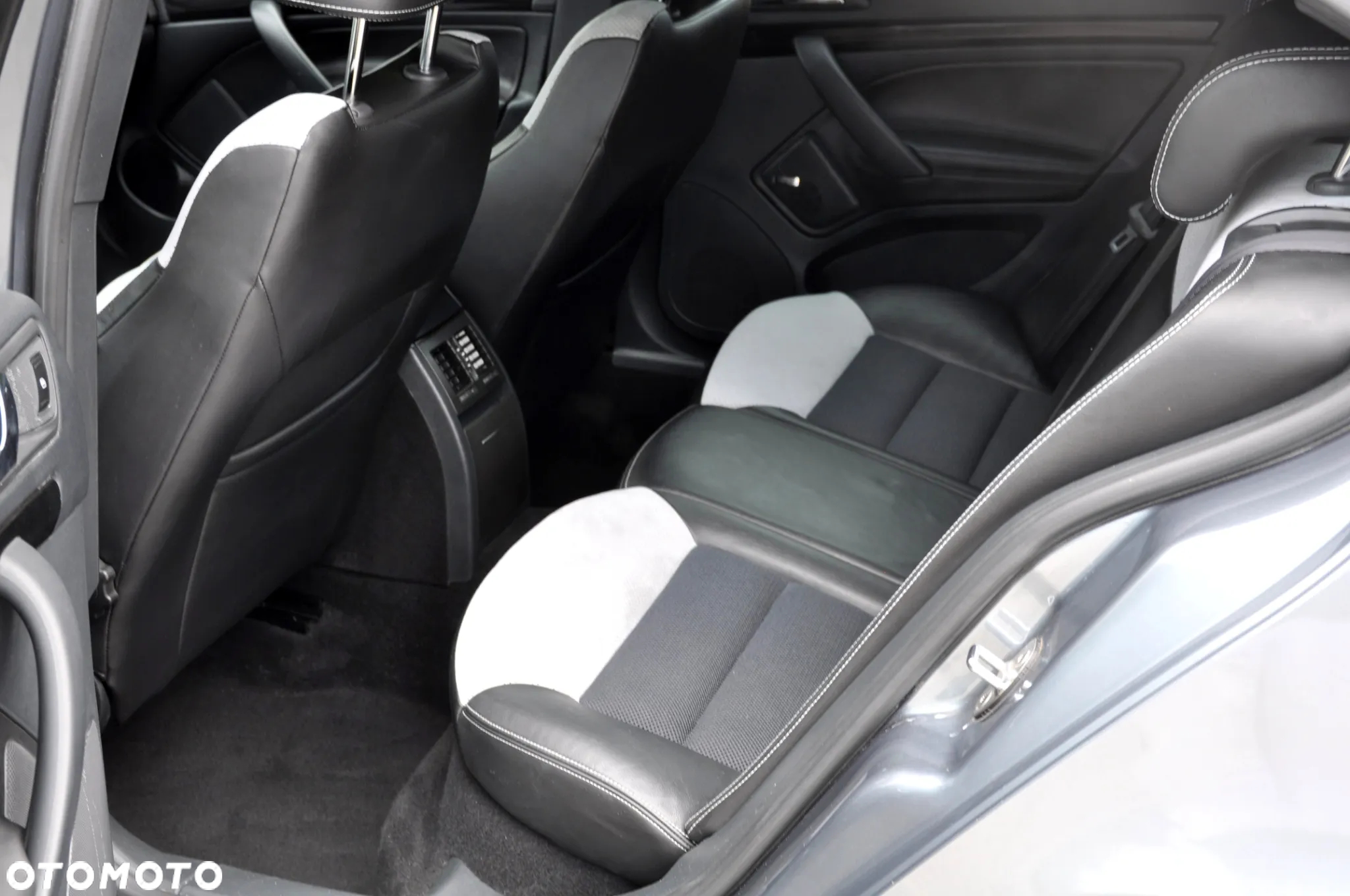 Skoda Octavia 2.0 TFSI RS - 25