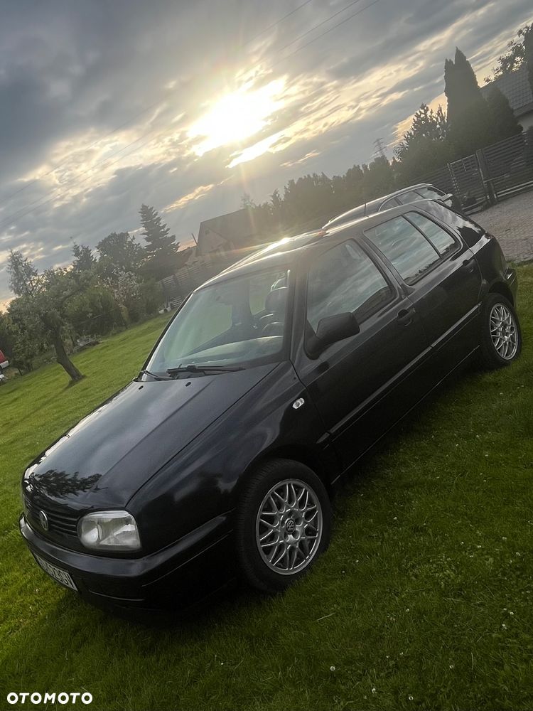 Volkswagen Golf 2.9 Syncro VR6 Highline - 3