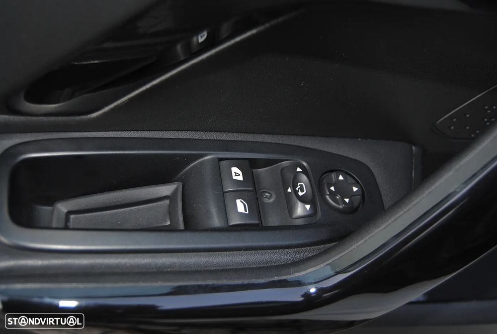 Peugeot 208 155 THP Allure - 21