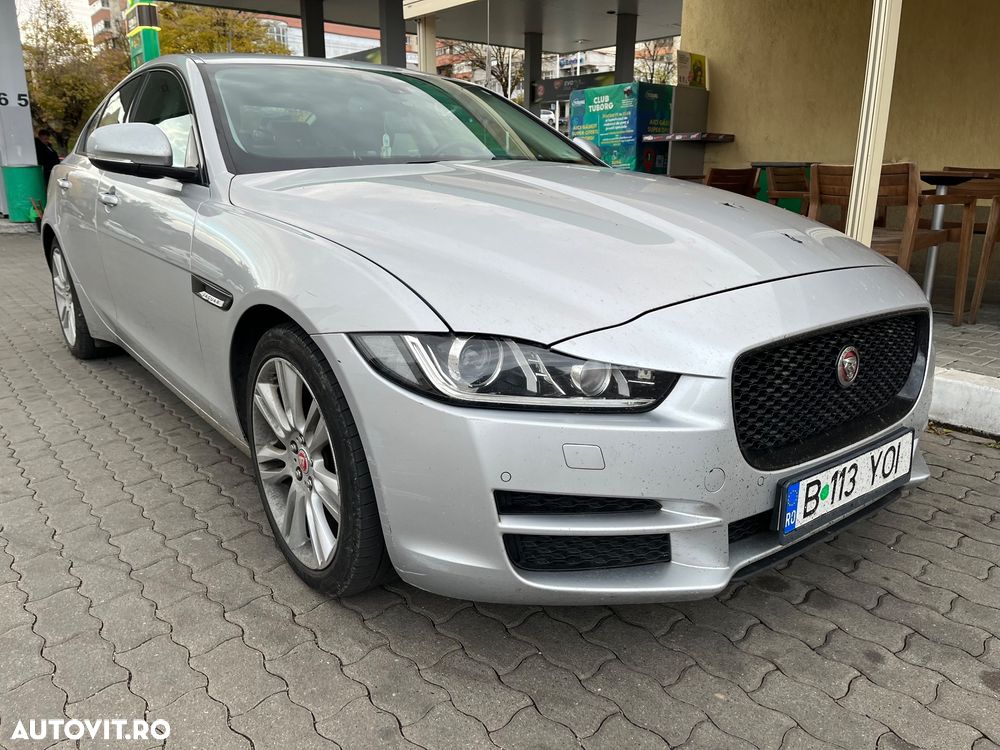 Jaguar XE 2.0 Prestige - 2