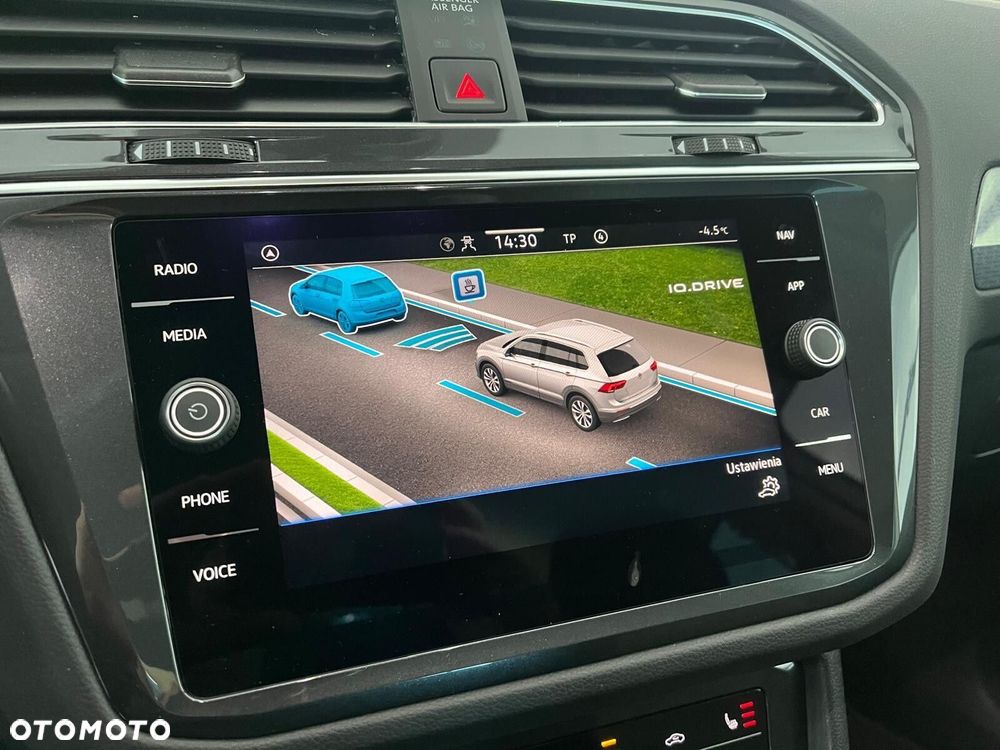 Volkswagen Tiguan - 27