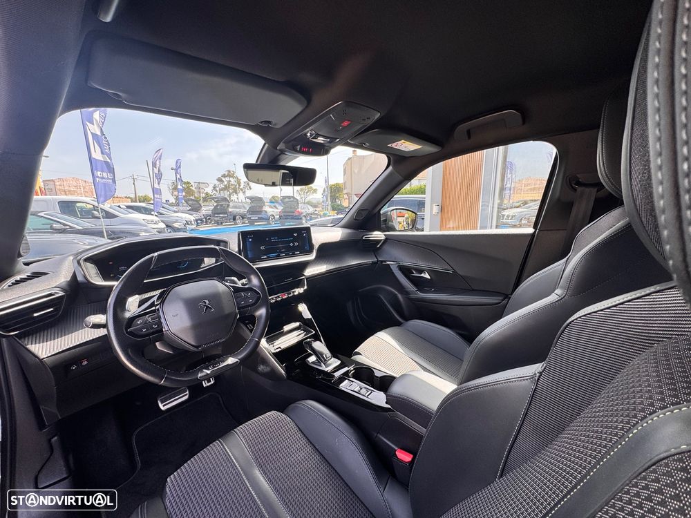 Peugeot 2008 PureTech 130 EAT8 GT Pack - 7