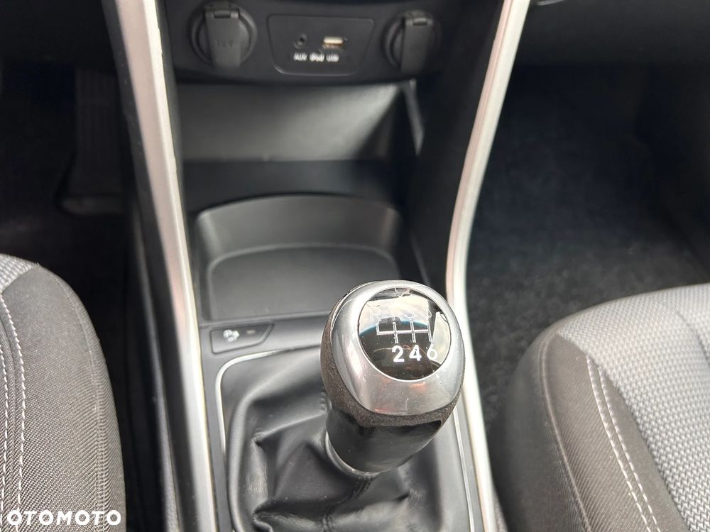 Hyundai i30 1.6 GDI Classic - 26
