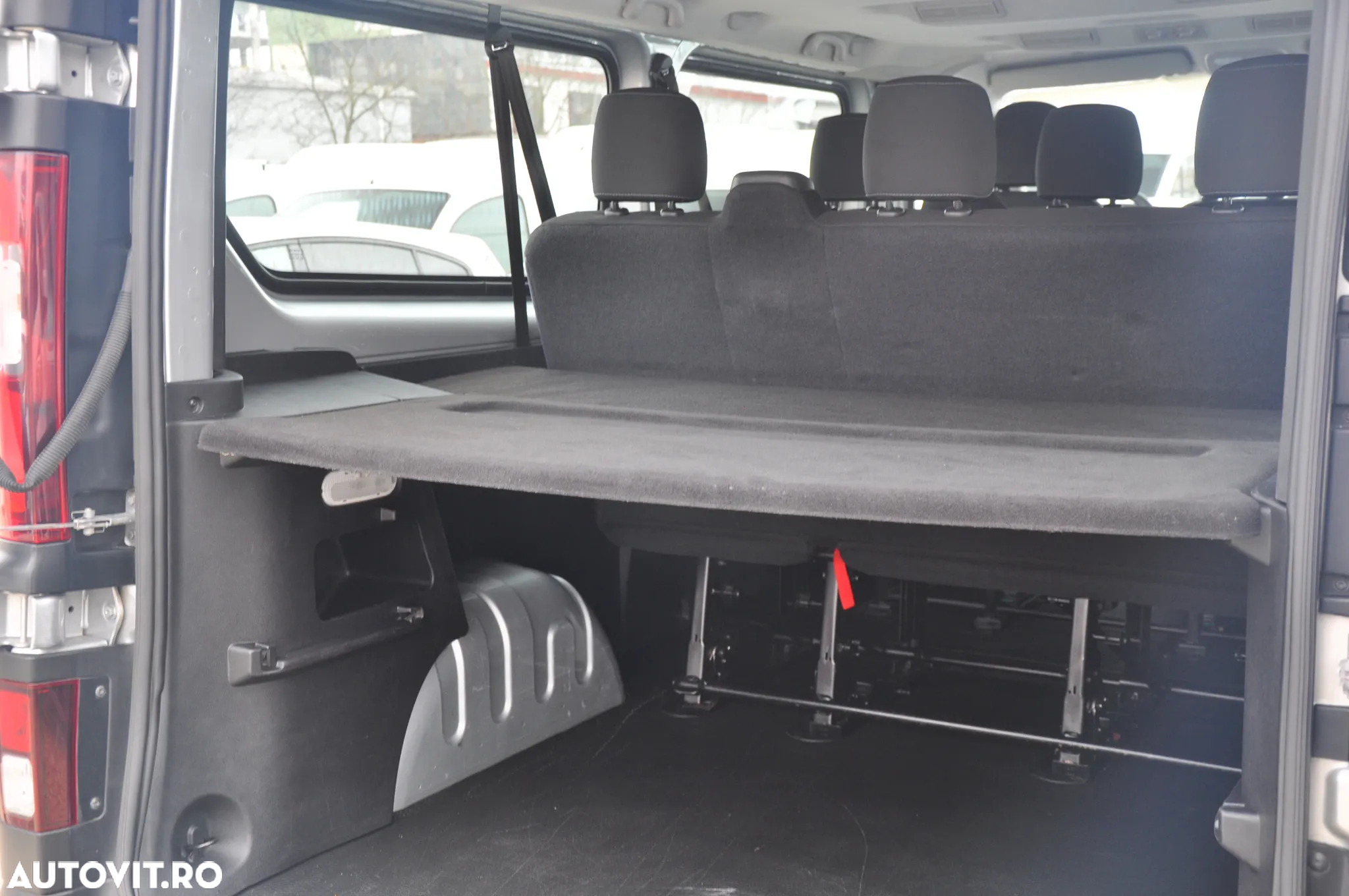 Opel Opel Vivaro L2H1 9 Locuri - 9