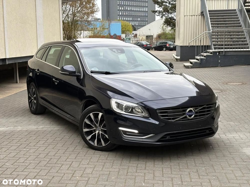Volvo V60 D3 Summum - 1