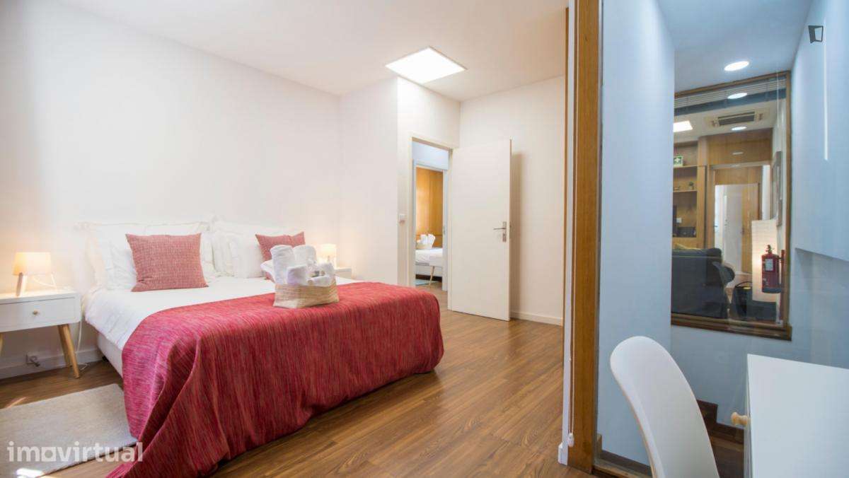 Quarto - localizado em Massarelos Porto - Grande imagem: 3/9