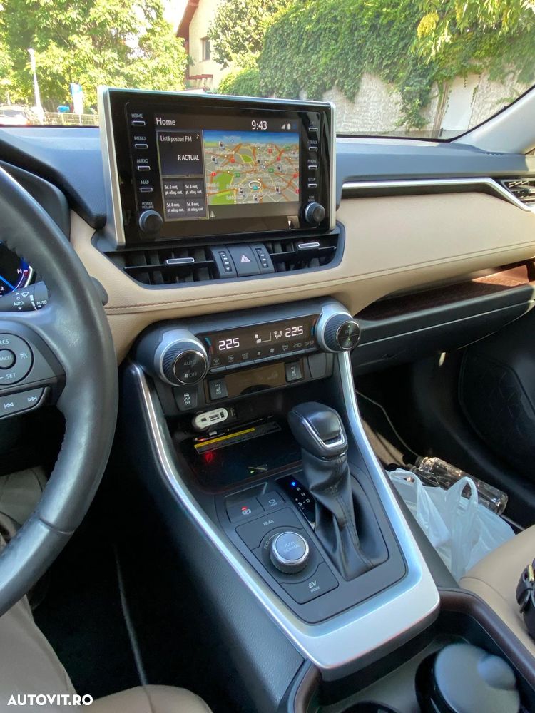 Toyota RAV4 - 12