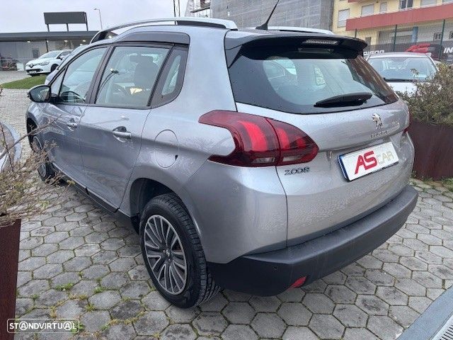 Peugeot 2008 1.6 BlueHDi Style - 21