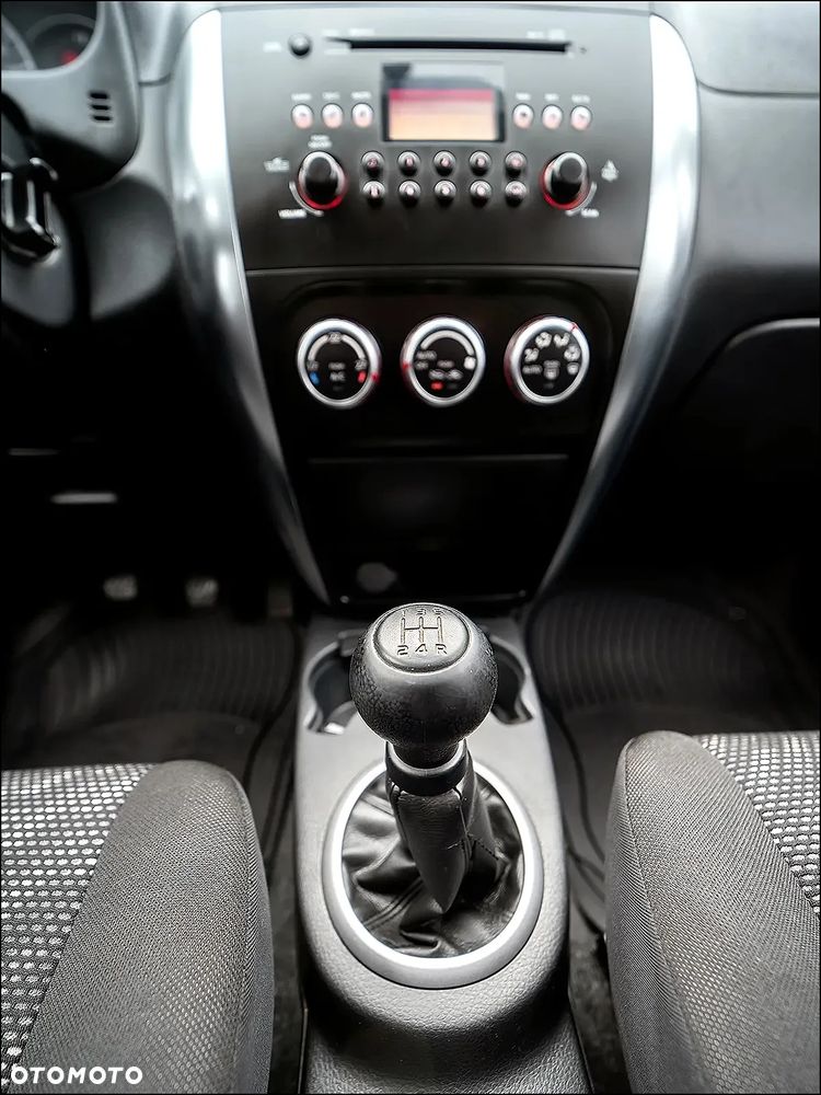 Suzuki SX4 - 24