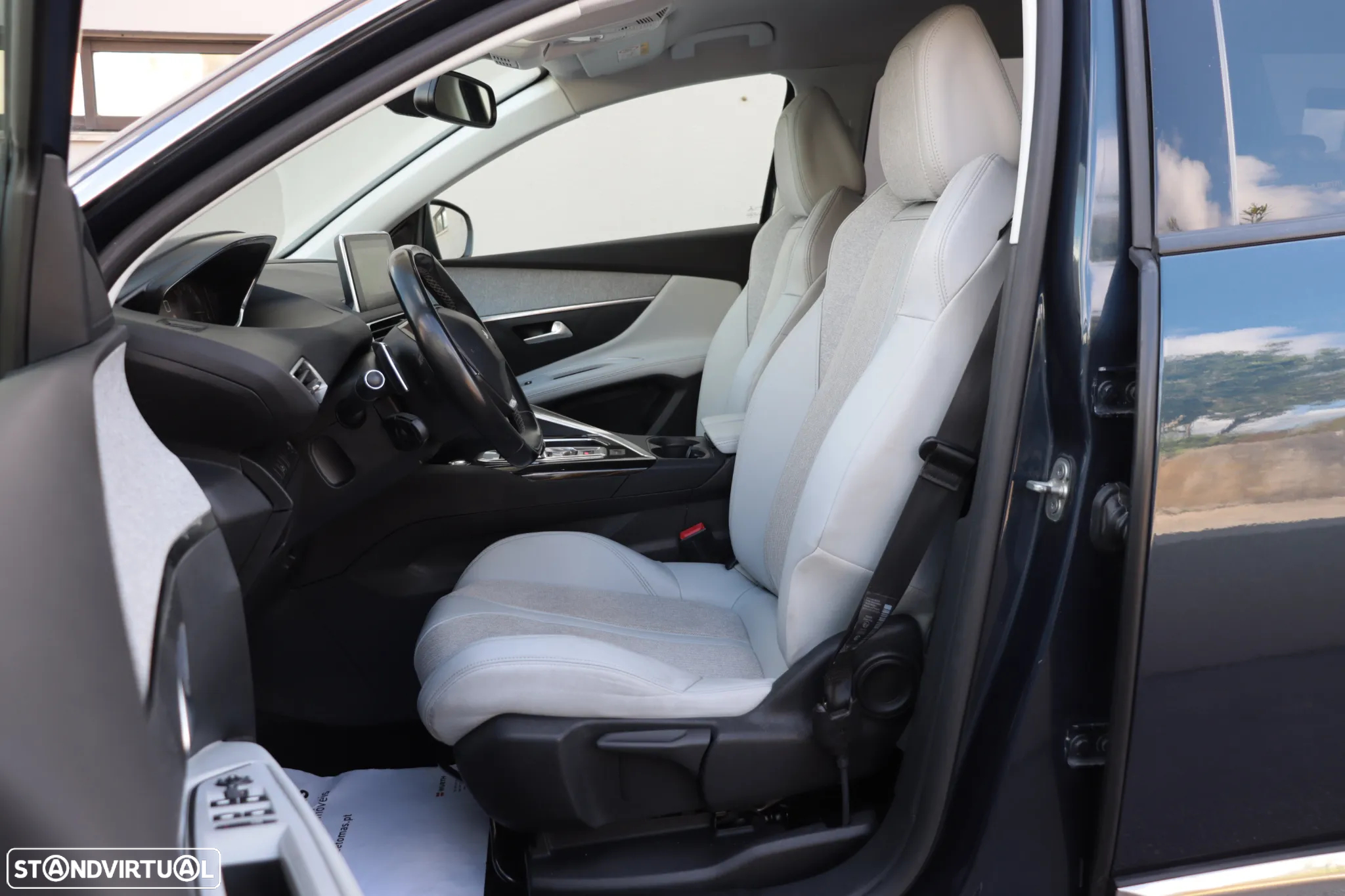 Peugeot 5008 1.2 PureTech Allure EAT8 - 11