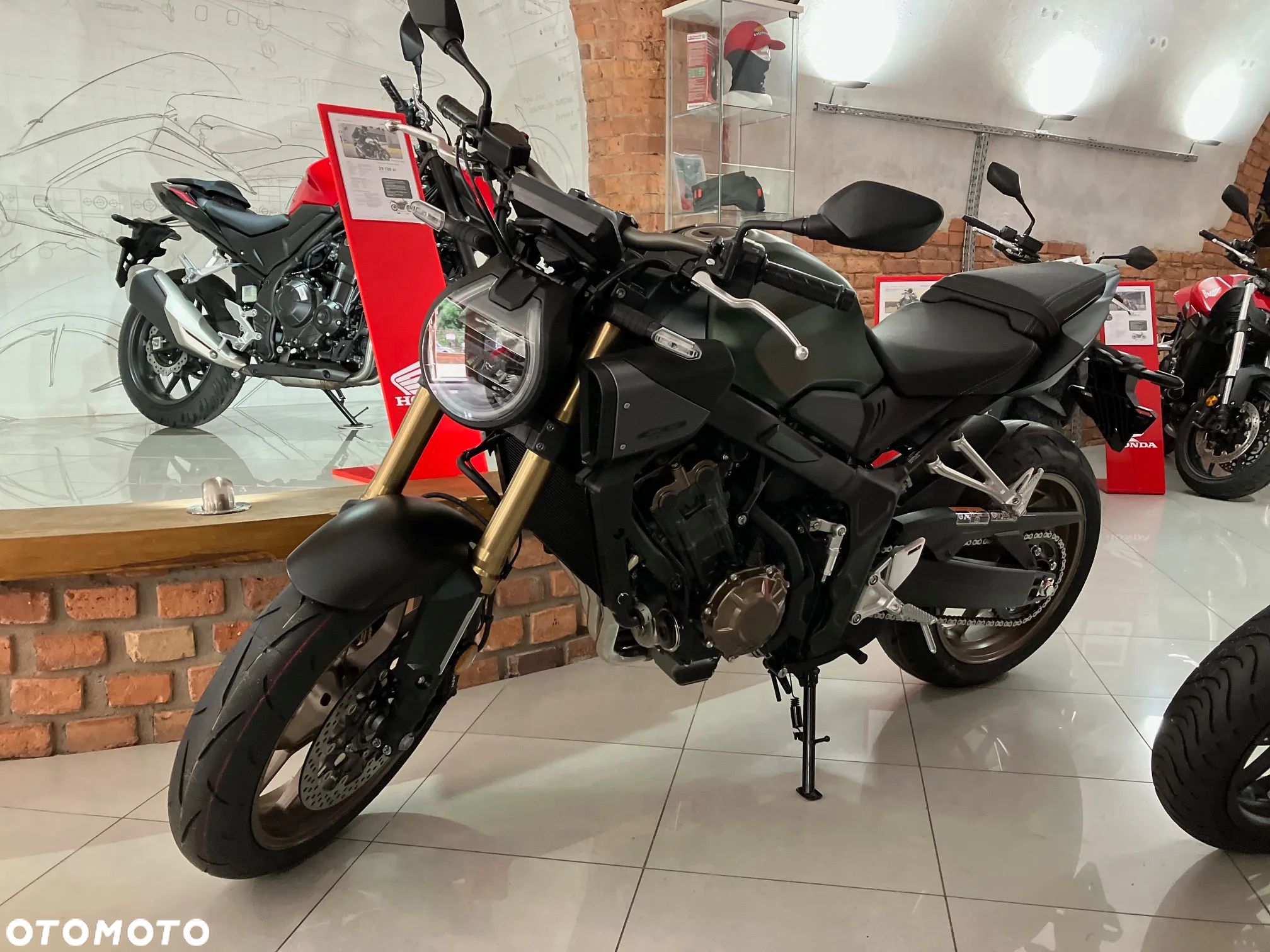 Honda CB - 1