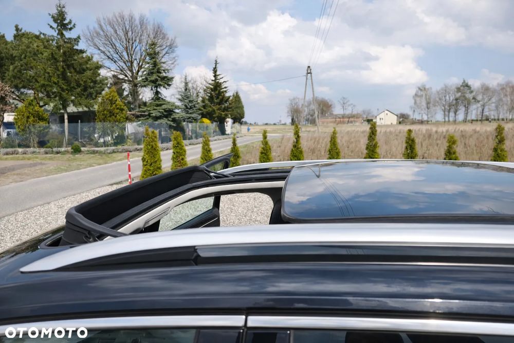 Volkswagen Touran 2.0 TDI SCR DSG Highline - 12