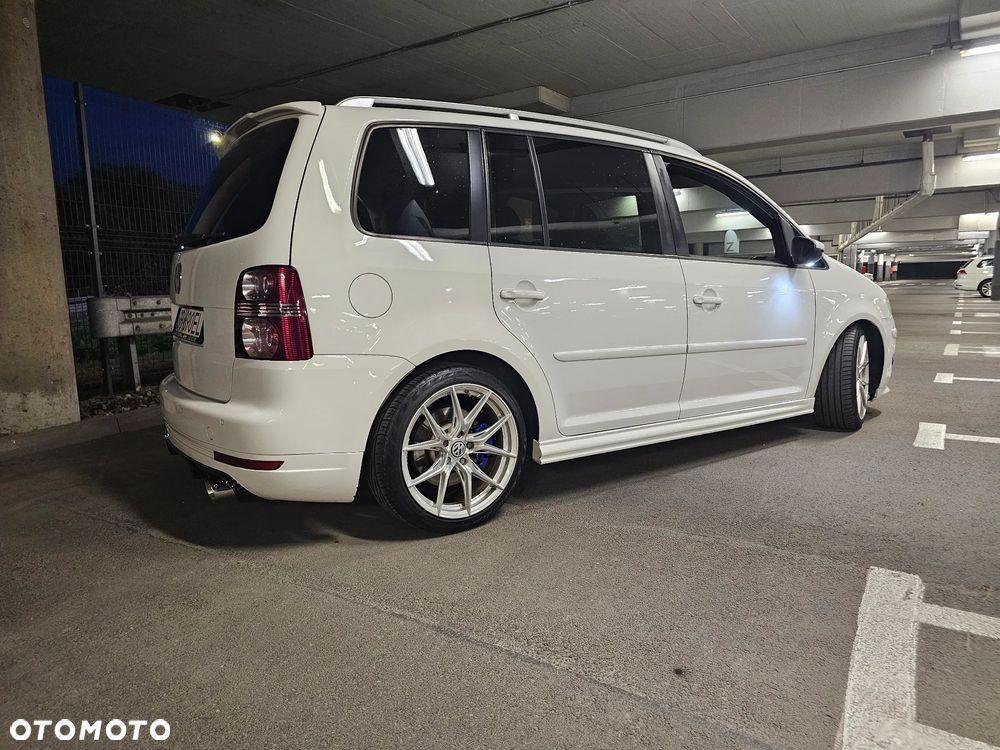 Volkswagen Touran - 13