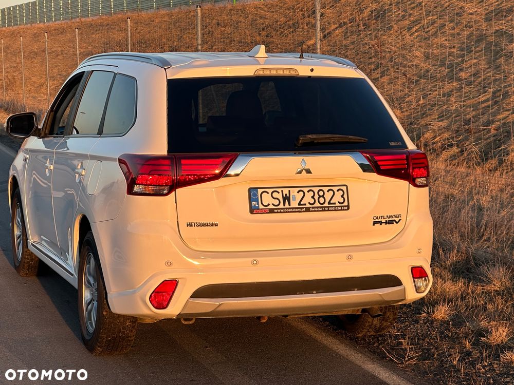 Mitsubishi Outlander 2.0 4WD Plus - 8
