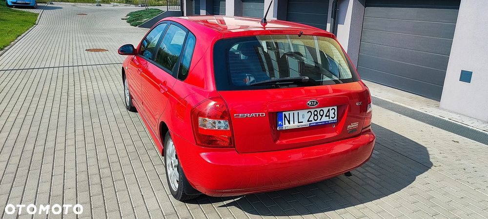 Kia Cerato - 11