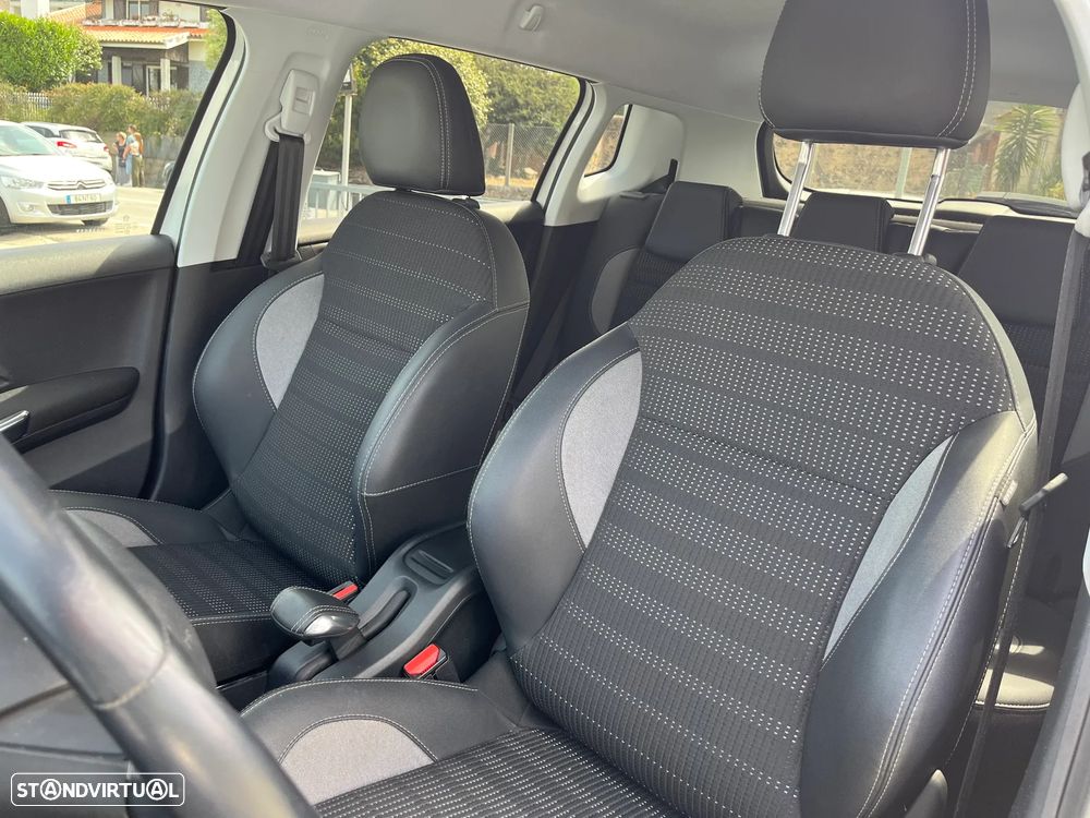 Peugeot 2008 1.2 PureTech Allure EAT6 - 9