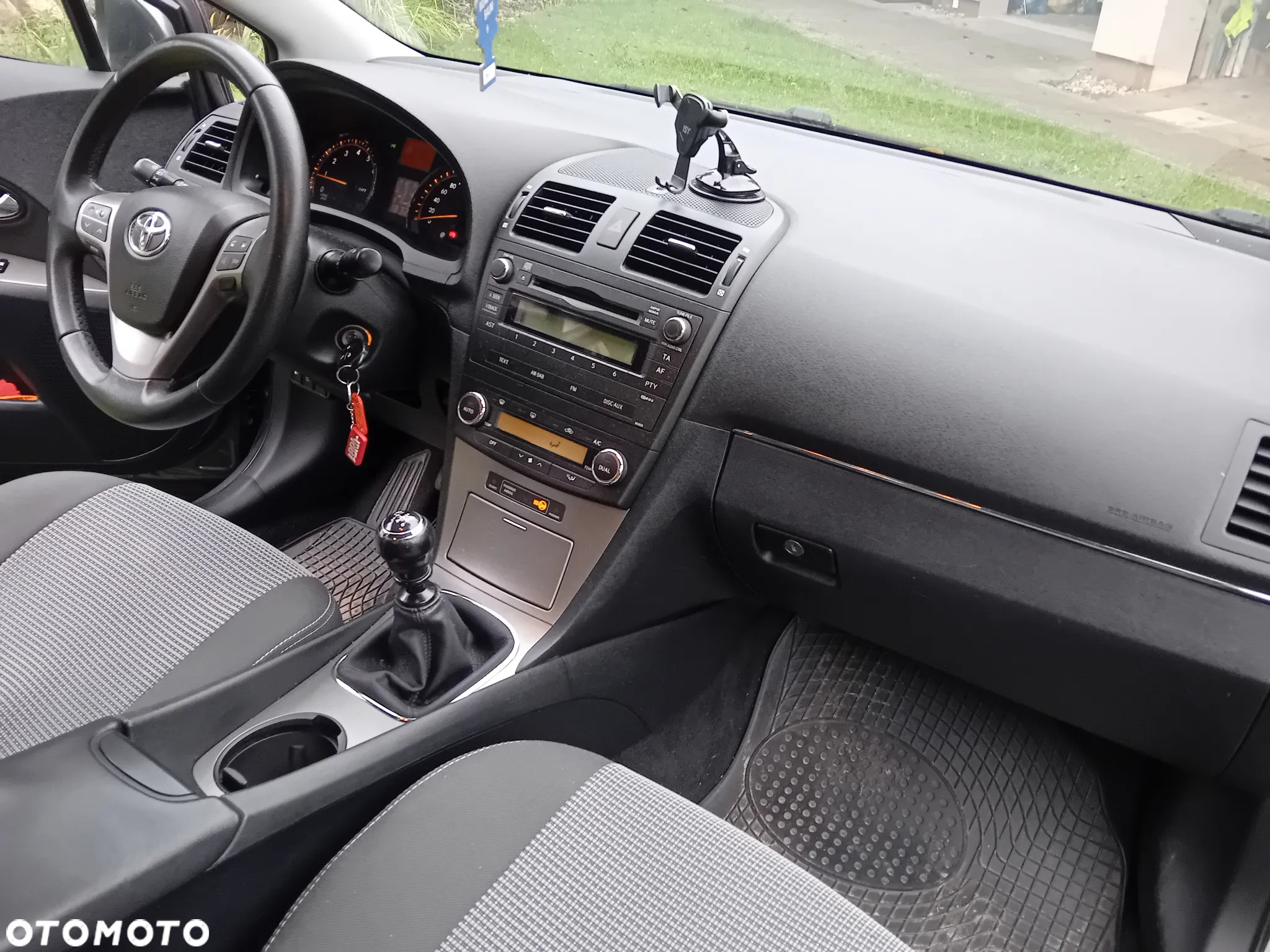 Toyota Avensis 1.8 Sol - 6