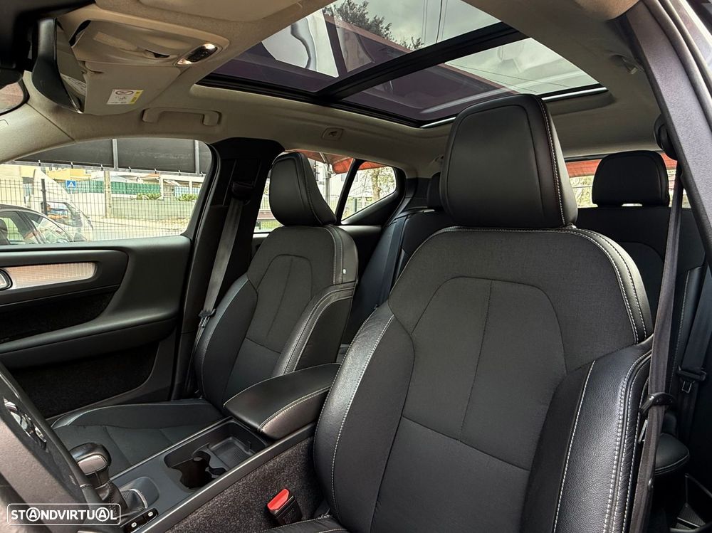 Volvo XC 40 1.5 T3 Momentum Tech Edition - 9