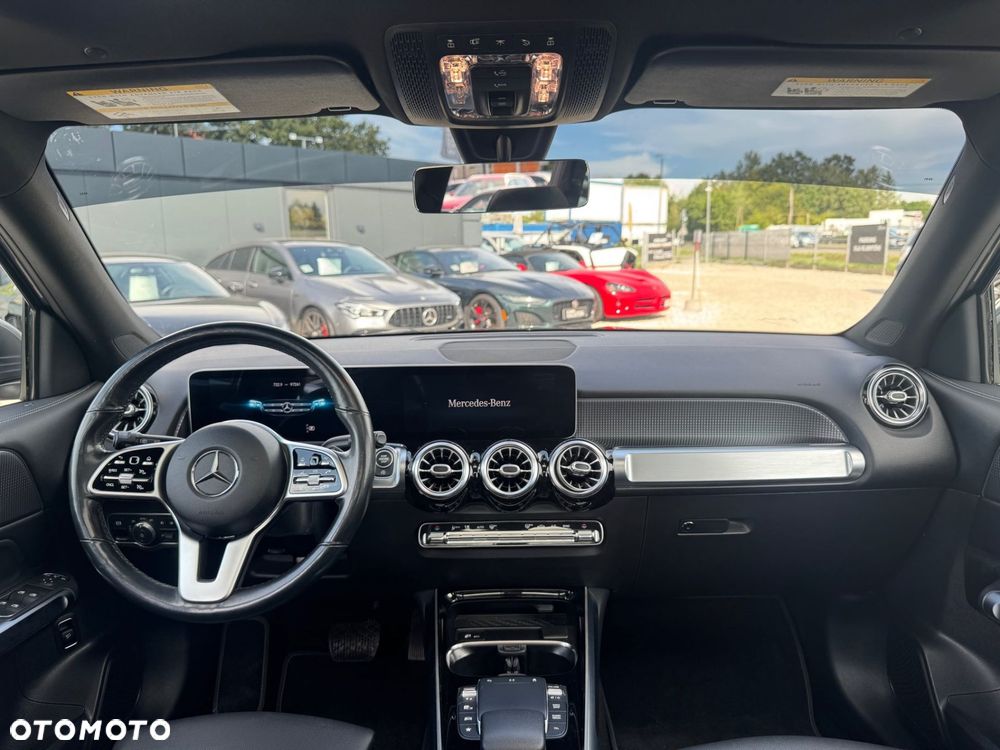 Mercedes-Benz GLB 250 4Matic 8G-DCT - 16