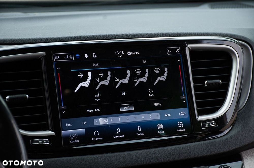 Chrysler Pacifica - 15