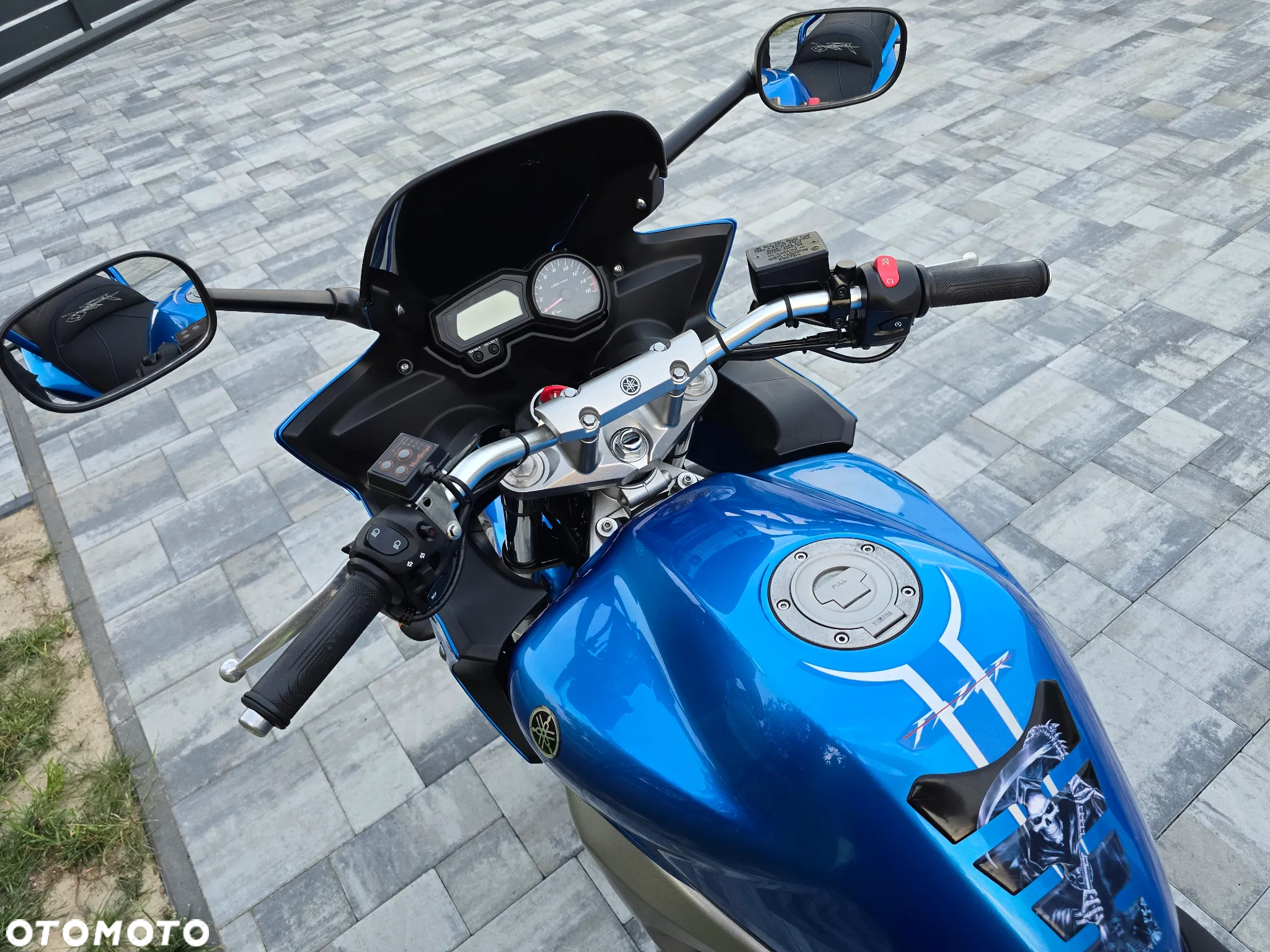Yamaha FZ6 - 12