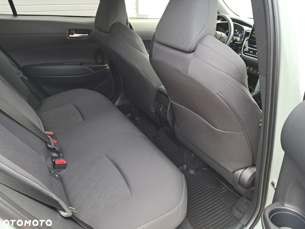 Toyota Corolla Cross - 12