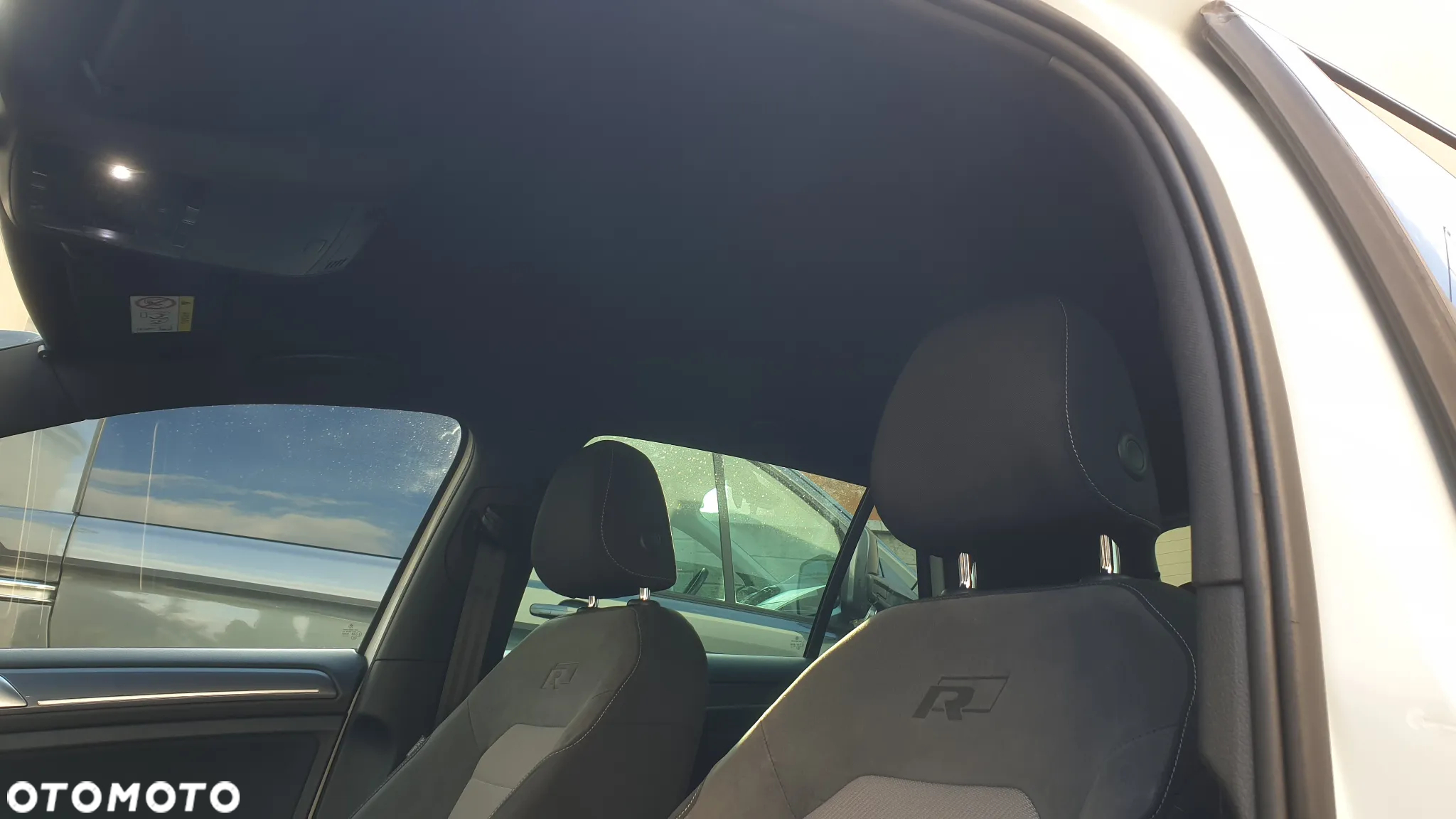 Volkswagen Golf - 18