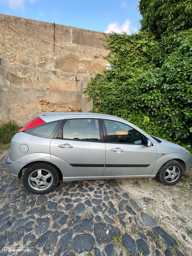 Ford Focus 1.4 Ambiente - 5