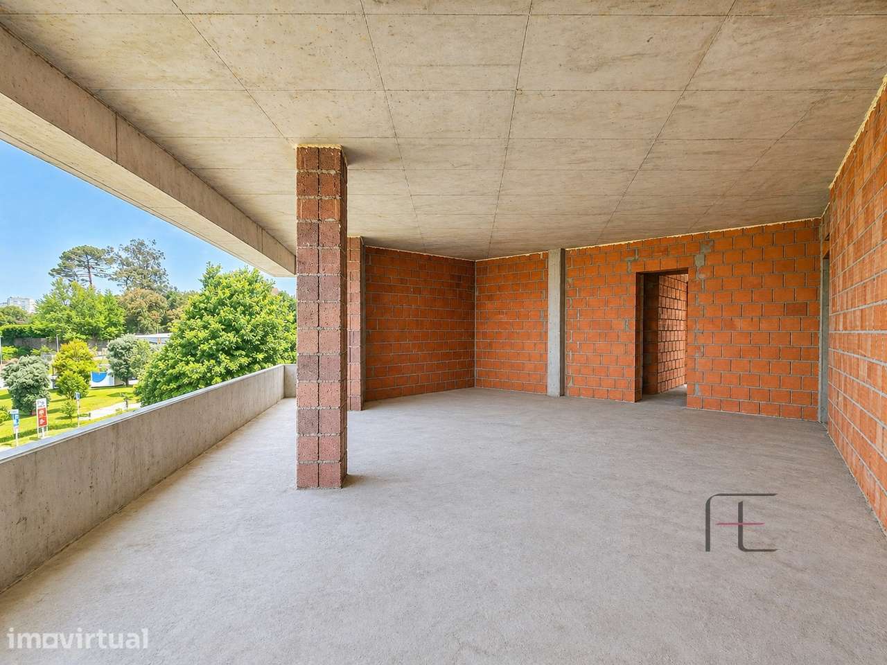 Apartamento T3 com Terraço, Lugar Garagem 2 viaturas, Arcozelo - Grande imagem: 3/9