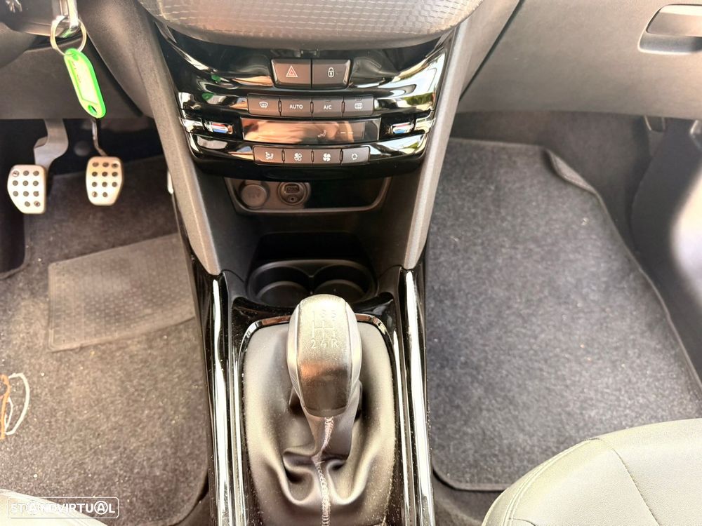 Peugeot 2008 1.2 PureTech Crossway - 28