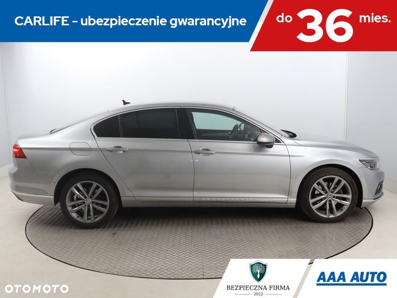 Volkswagen Passat - 8