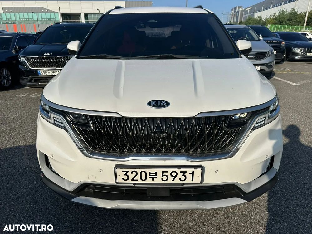 Kia Carnival - 3