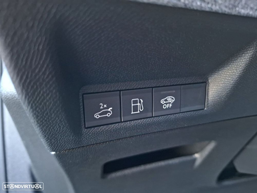 Peugeot 3008 1.6 Plug-in Hybrid GT e-DCS7 - 22