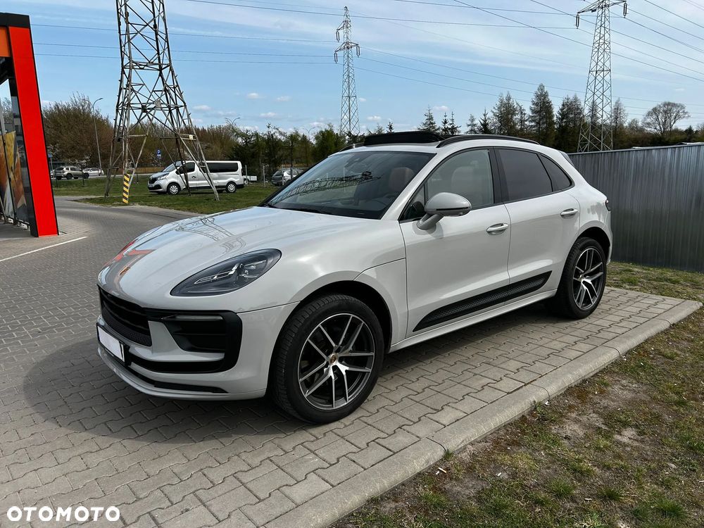 Porsche Macan Standard - 1