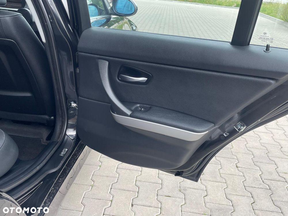 BMW Seria 3 - 22