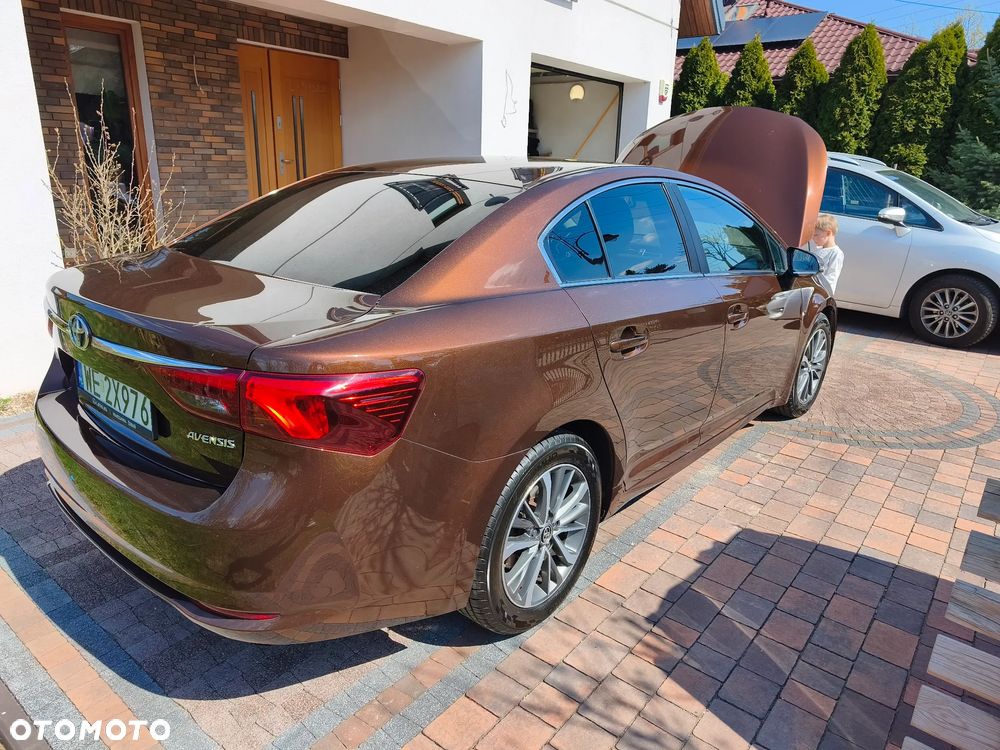 Toyota Avensis 2.0 Premium MS - 3