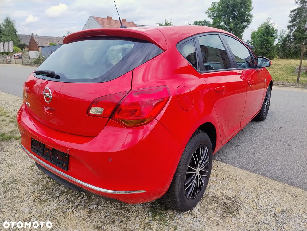 Opel Astra 1.6 Design Edition - 4