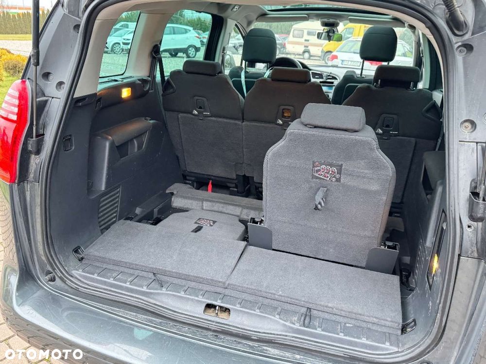 Peugeot 5008 - 12