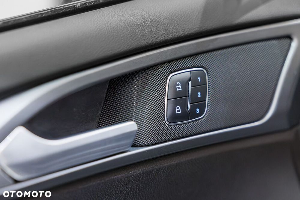 Ford Mondeo 2.0 TDCi Titanium PowerShift - 37