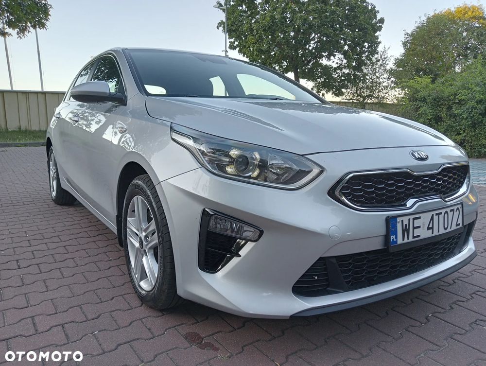 Kia Ceed 1.6 CRDi mHEV M - 17