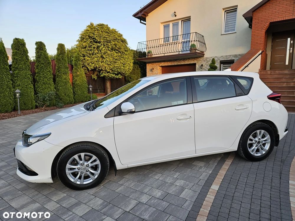 Toyota Auris 1.33 VVT-i Active - 11