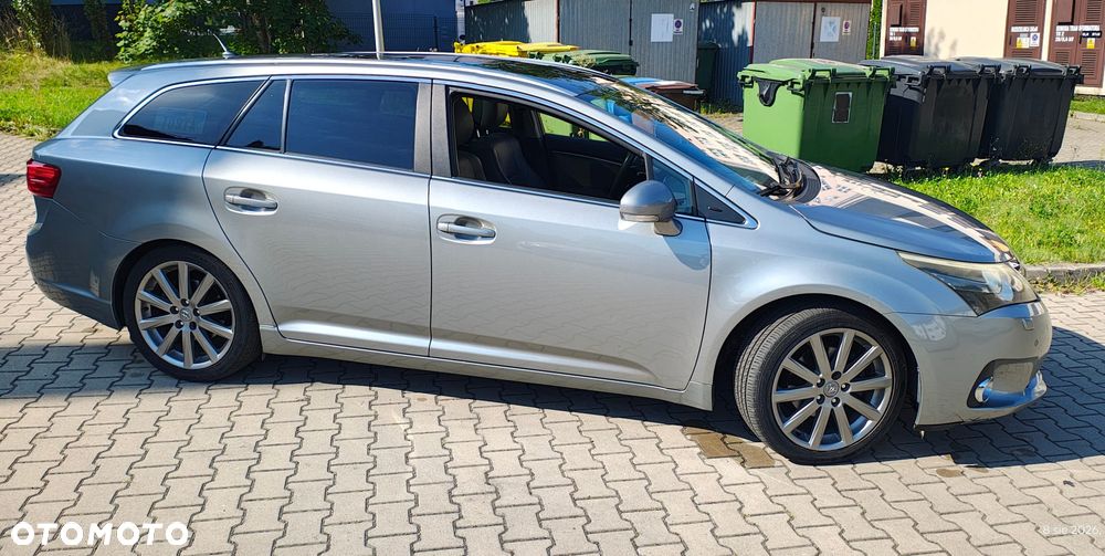 Toyota Avensis - 12