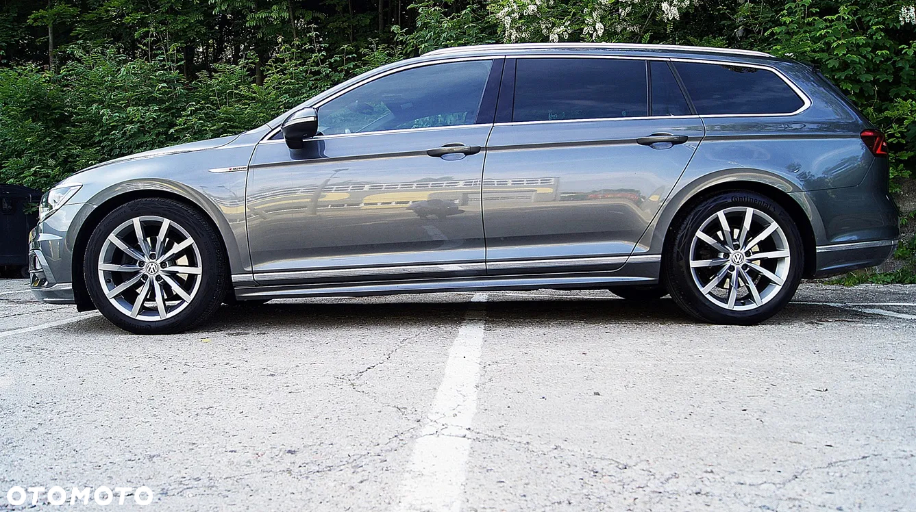 Volkswagen Passat - 2