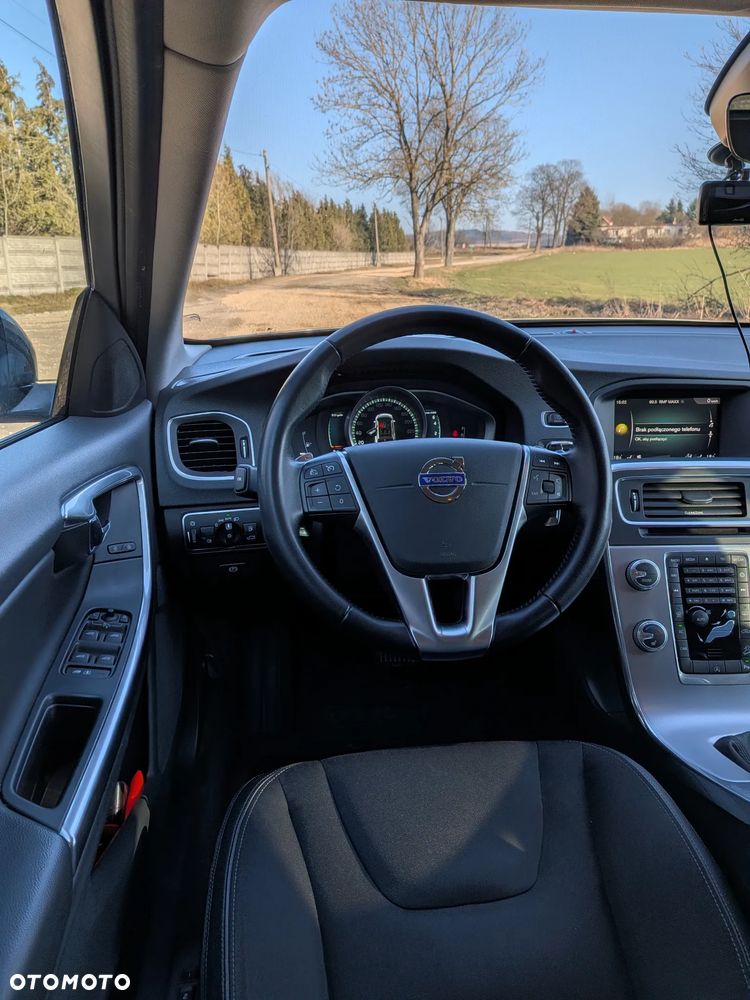 Volvo V60 Cross Country T5 Geartronic Momentum - 27