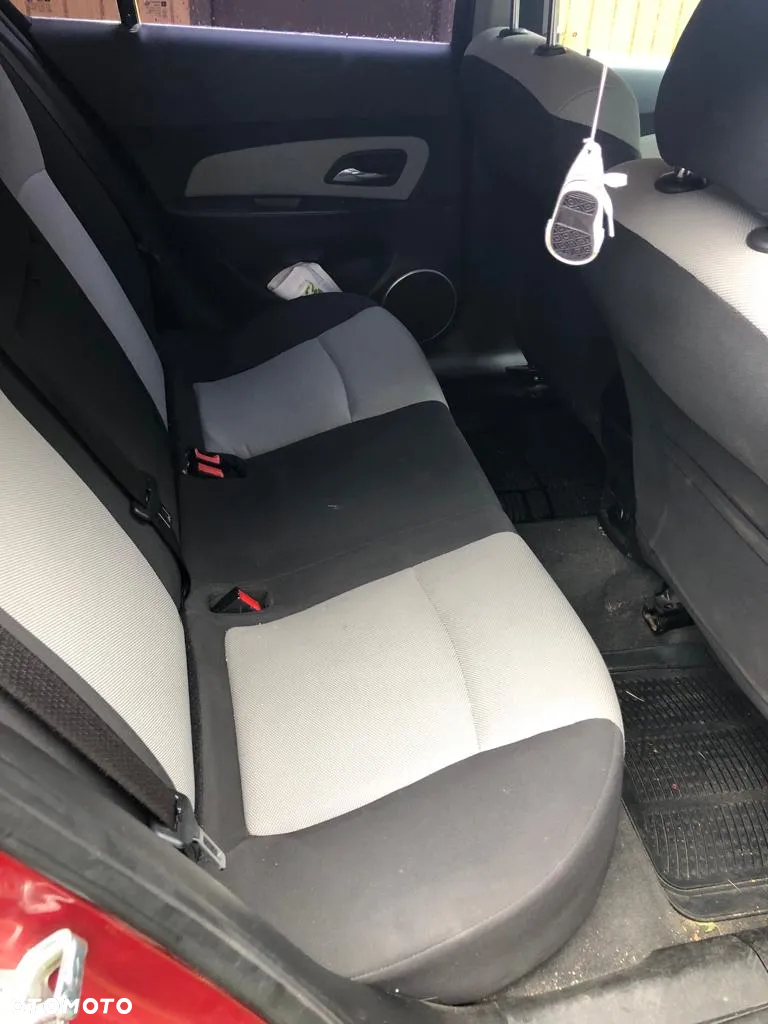 Chevrolet Cruze - 8