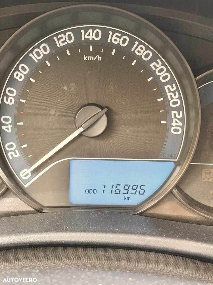 Toyota Auris 1.3 Dual VVT-i Terra - 11